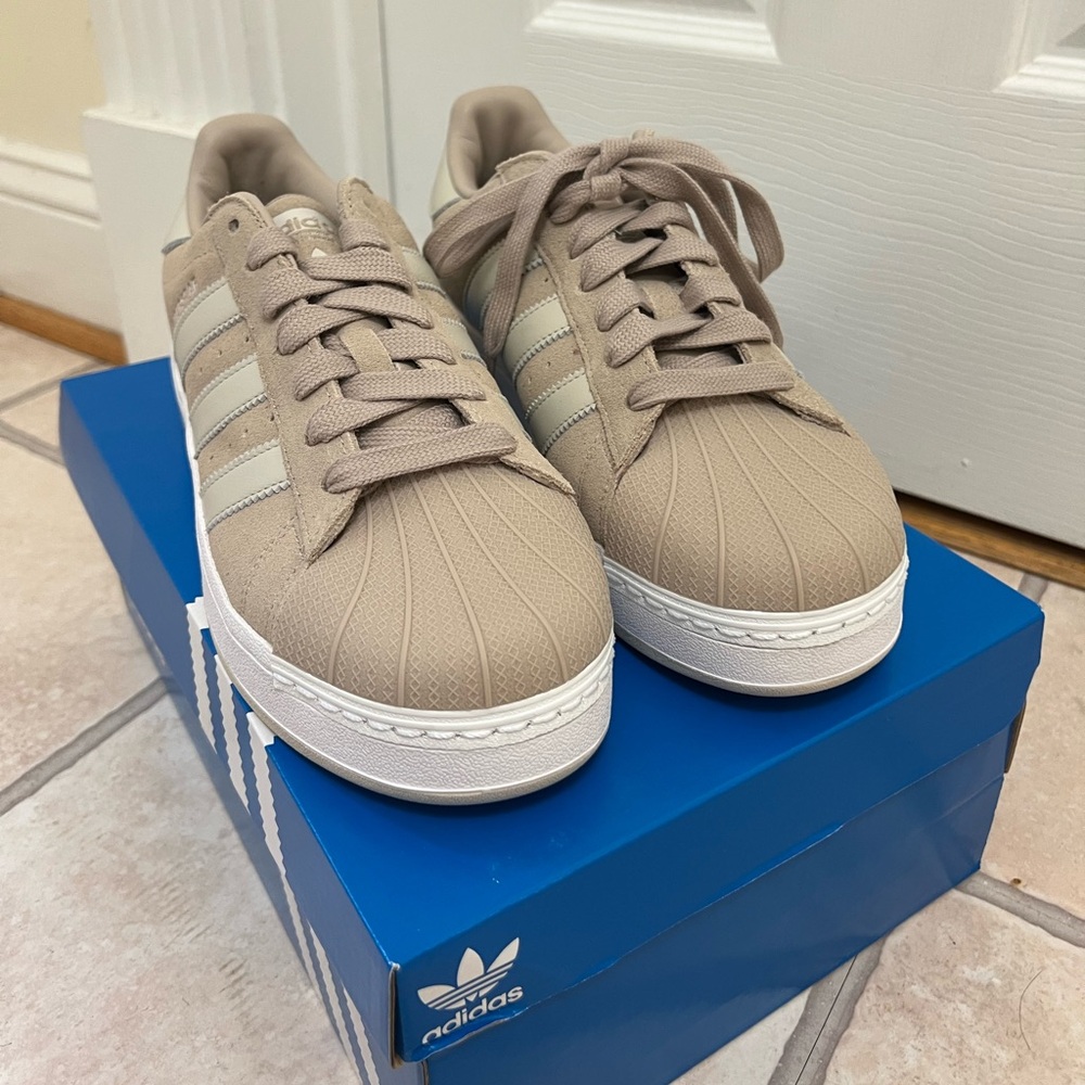 Adidas Superstar XLG Shoes - Wonder Beige / Cloud White / Size: 9.5 - Picture 4 of 7